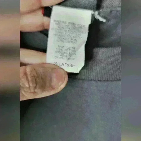 Year of  the Dragon tee shirt size X-large. Grey background. - Picture 4 of 5